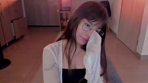 Snapshot of tsukys_spell chatting on January 18, 2025, 5:31 am Tsuky online show from January 18, 2025, 5:31 am