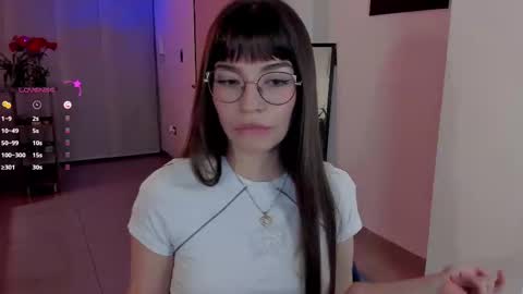 Snapshot of tsukys_spell chatting on February 19, 2025, 2:33 am Tsuky online show from February 19, 2025, 2:33 am