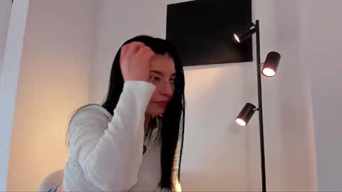 Snapshot of tsukys_spell chatting on November 26, 2025, 6:09 pm Tsuky online show from November 26, 2025, 6:09 pm