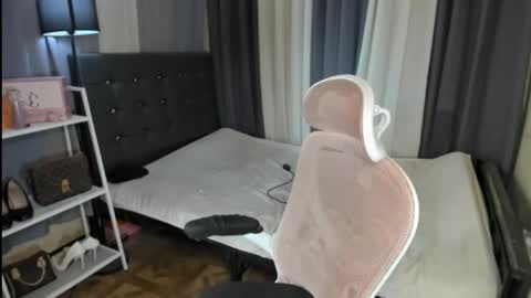 tsuncutmargauxx online show from May 4, 2026, 5:03 am