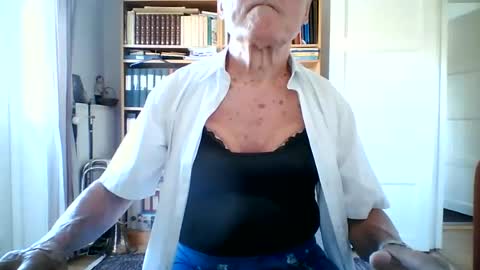 FINN but call me NANNA online show from June 21, 2026, 12:19 pm
