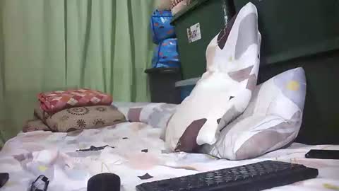 Mae online show from September 16, 2025, 9:27 pm