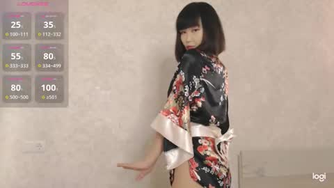 TumiLio online show from November 5, 2025, 2:17 pm