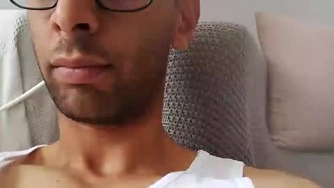 Snapshot of tunisiensexyguy chatting on April 19, 2026, 1:32 pm TunisienSexyGuy online show from April 19, 2026, 1:32 pm