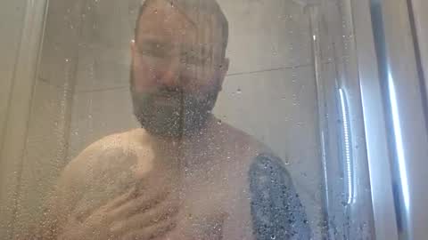 tunpau13 online show from November 3, 2025, 9:32 am