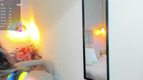 Snapshot of tutu_milf chatting on November 11, 2025, 7:14 pm Tutu online show from November 11, 2025, 7:14 pm