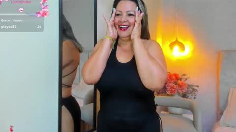 Snapshot of tutu_milf chatting on November 15, 2025, 12:34 pm Tutu online show from November 15, 2025, 12:34 pm