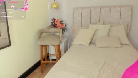 Snapshot of tutu_milf chatting on June 13, 2026, 7:12 pm Tutu online show from June 13, 2026, 7:12 pm