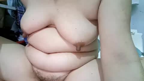 Snapshot of tuylip_sex chatting on May 23, 2026, 2:10 pm tuylip_sex online show from May 23, 2026, 2:10 pm