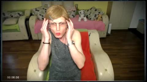 Snapshot of tvclementine chatting on February 21, 2025, 2:38 pm Clementine online show from February 21, 2025, 2:38 pm