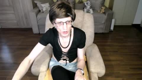 Snapshot of tvclementine chatting on May 11, 2026, 2:45 pm Clementine online show from May 11, 2026, 2:45 pm