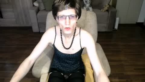 Snapshot of tvclementine chatting on July 19, 2026, 8:51 am Clementine online show from July 19, 2026, 8:51 am