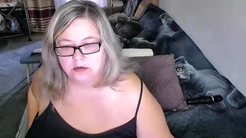 Lana online show from September 24, 2025, 11:41 pm