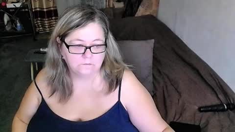 Lana online show from December 14, 2025, 11:31 pm