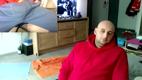 twardyidlugi online show from December 22, 2024, 12:49 pm