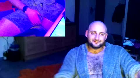 twardyidlugi online show from December 29, 2024, 10:47 pm