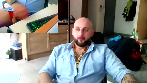 twardyidlugi online show from January 15, 2025, 9:56 am