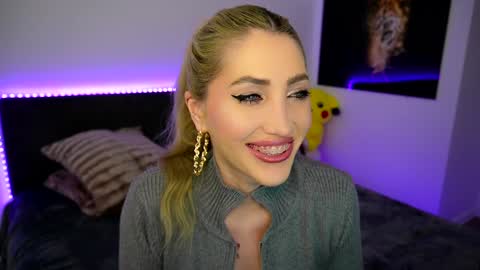 Snapshot of tweety_twist chatting on February 7, 2025, 10:41 pm MayCarrey online show from February 7, 2025, 10:41 pm