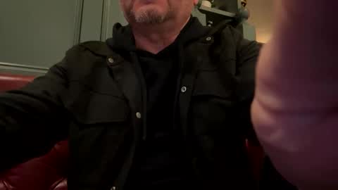 Snapshot of twickenhamthickshaft chatting on October 22, 2025, 7:57 pm Fred Eric Smitherton online show from October 22, 2025, 7:57 pm