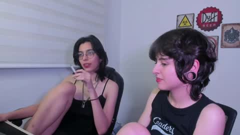 Eve  Lili online show from April 29, 2026, 2:15 am