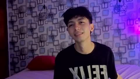 Snapshot of twink_sebas7 chatting on June 14, 2026, 12:07 pm Sebastin online show from June 14, 2026, 12:07 pm
