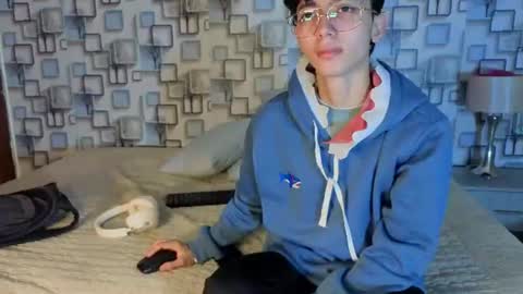 Snapshot of twink_sebas7 chatting on June 25, 2026, 11:59 am Sebastin online show from June 25, 2026, 11:59 am