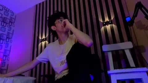 Snapshot of twink_sebas7 chatting on July 10, 2026, 12:08 pm Sebastin online show from July 10, 2026, 12:08 pm