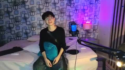 Snapshot of twink_sebas7 chatting on July 11, 2026, 12:19 pm Sebastin online show from July 11, 2026, 12:19 pm