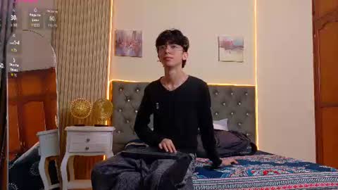 Snapshot of twink_sebas7 chatting on July 14, 2026, 12:44 pm Sebastin online show from July 14, 2026, 12:44 pm