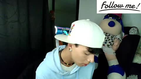 Snapshot of twink_sebas_ chatting on December 11, 2024, 5:00 am Bad boy sebastian online show from December 11, 2024, 5:00 am