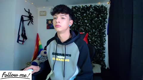 Snapshot of twink_sebas_ chatting on January 20, 2025, 4:55 pm Bad boy sebastian online show from January 20, 2025, 4:55 pm