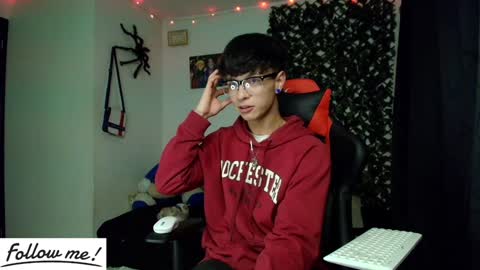 Snapshot of twink_sebas_ chatting on January 22, 2025, 6:10 am Bad boy sebastian online show from January 22, 2025, 6:10 am