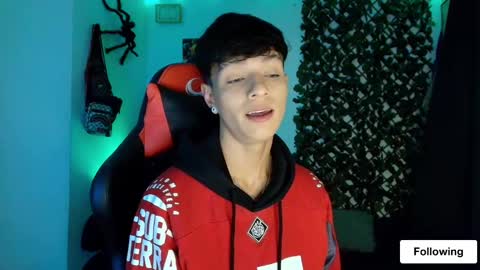 Snapshot of twink_sebas_ chatting on February 10, 2025, 6:20 am Bad boy sebastian online show from February 10, 2025, 6:20 am