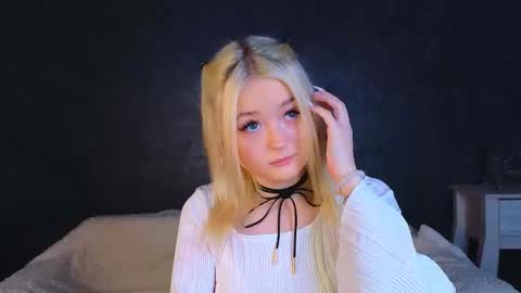 Snapshot of twinklefluff chatting on March 8, 2025, 5:07 am twinklefluff online show from March 8, 2025, 5:07 am