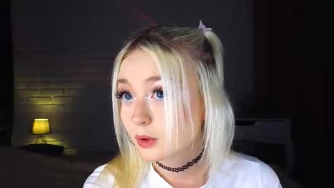 Snapshot of twinklefluff chatting on September 27, 2025, 2:00 pm twinklefluff online show from September 27, 2025, 2:00 pm