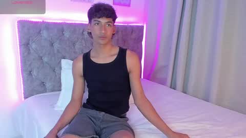 Snapshot of twinksboys_23 chatting on May 11, 2026, 2:01 pm twinksboys_23 online show from May 11, 2026, 2:01 pm