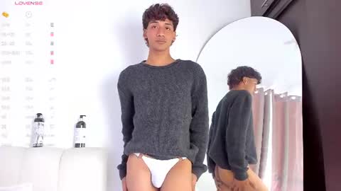 twinksboys_23 online show from July 22, 2026, 1:58 pm