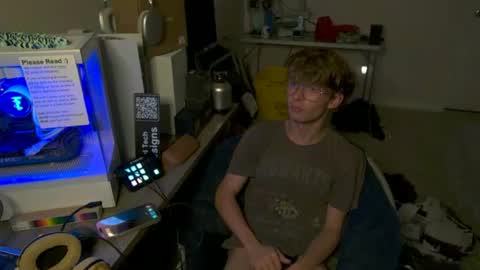 Snapshot of twinktools chatting on September 15, 2025, 3:50 am shytwink online show from September 15, 2025, 3:50 am