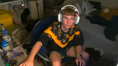 Snapshot of twinktools chatting on September 23, 2025, 3:48 pm shytwink online show from September 23, 2025, 3:48 pm