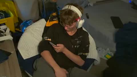 Snapshot of twinktools chatting on September 27, 2025, 2:44 pm shytwink online show from September 27, 2025, 2:44 pm