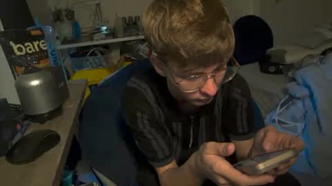 Snapshot of twinktools chatting on October 2, 2025, 2:57 pm shytwink online show from October 2, 2025, 2:57 pm