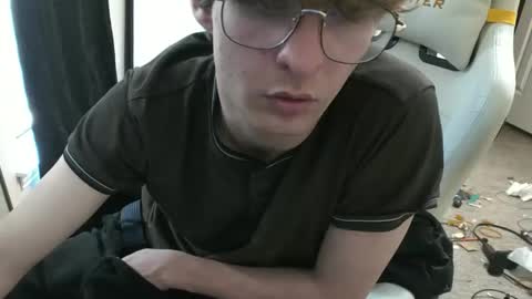 Snapshot of twinktools chatting on January 9, 2026, 7:15 pm shytwink online show from January 9, 2026, 7:15 pm