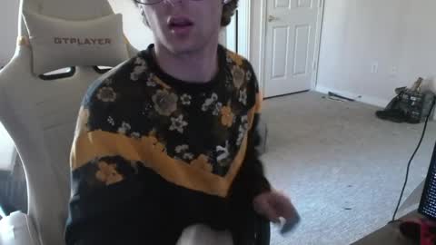 Snapshot of twinktools chatting on February 16, 2026, 7:10 pm shytwink online show from February 16, 2026, 7:10 pm