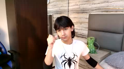 twinslovers_ online show from November 28, 2025, 3:53 am