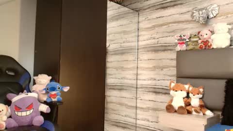 twinslovers_ online show from February 13, 2026, 3:57 am