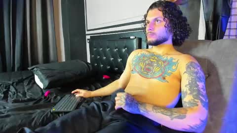 Snapshot of twisted_fantasy_ chatting on March 4, 2025, 3:37 pm Clio Tadeo online show from March 4, 2025, 3:37 pm