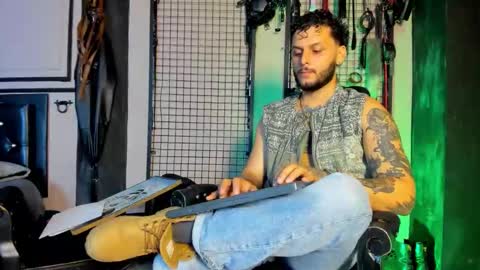 Clio  Tadeo online show from March 3, 2026, 4:07 am