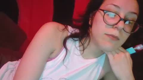 Snapshot of twizzytoxic22 chatting on June 19, 2026, 10:24 pm twizzytoxic22 online show from June 19, 2026, 10:24 pm
