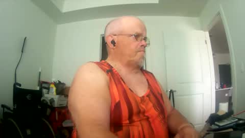 two_wheels_two_balls online show from May 29, 2026, 6:28 pm