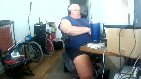 two_wheels_two_balls online show from June 6, 2026, 4:12 pm